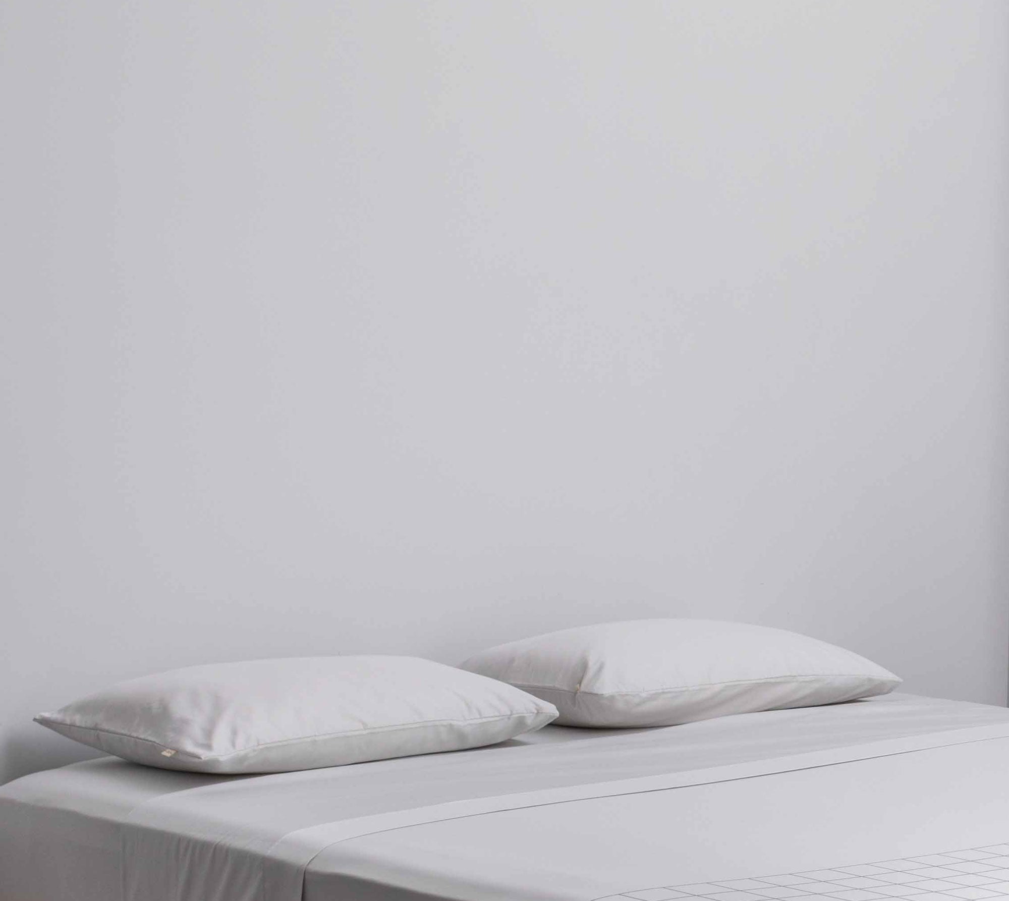 organic cotton bed sheets in dove grey